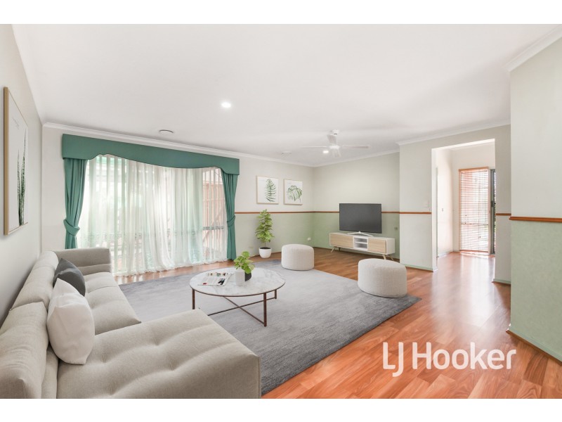 12 Pinehill Court, Cranbourne North VIC 3977