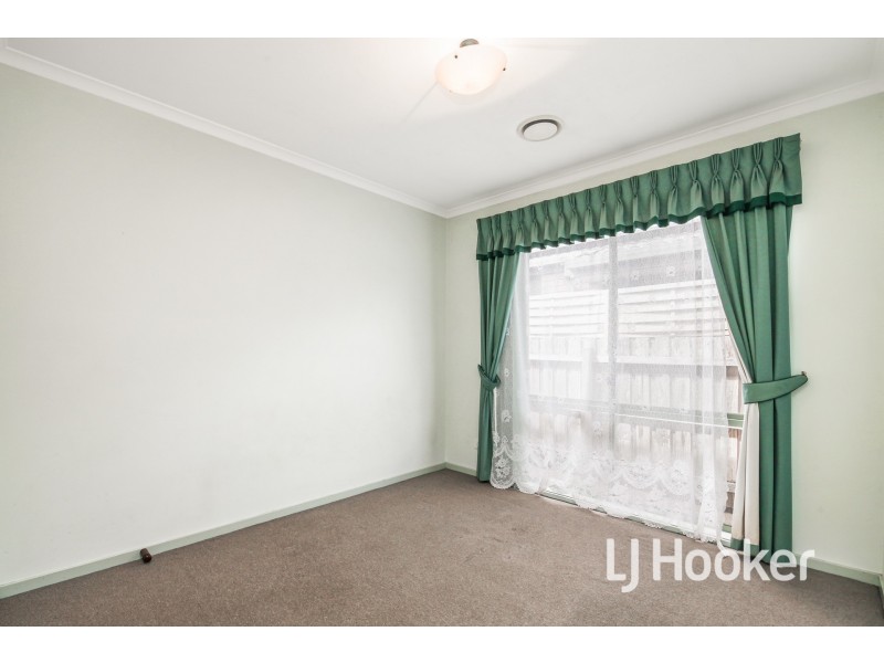 12 Pinehill Court, Cranbourne North VIC 3977
