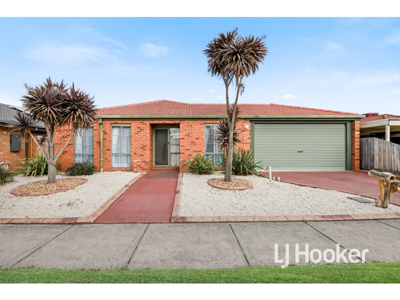 12 Pinehill Court, Cranbourne North VIC 3977