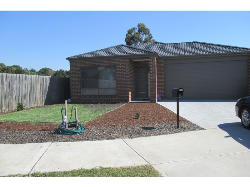 10 Fairlane Court, Cranbourne East VIC 3977
