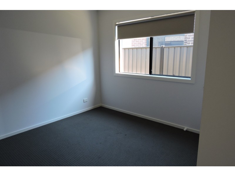 89 Selandra Boulevard, Clyde North VIC 3978