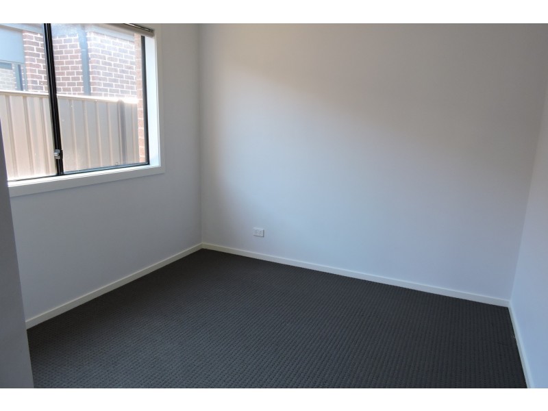 89 Selandra Boulevard, Clyde North VIC 3978