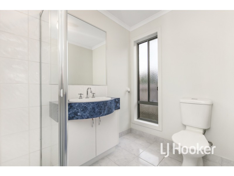 65 The Promenade, Narre Warren South VIC 3805