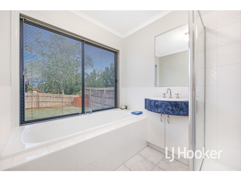 65 The Promenade, Narre Warren South VIC 3805