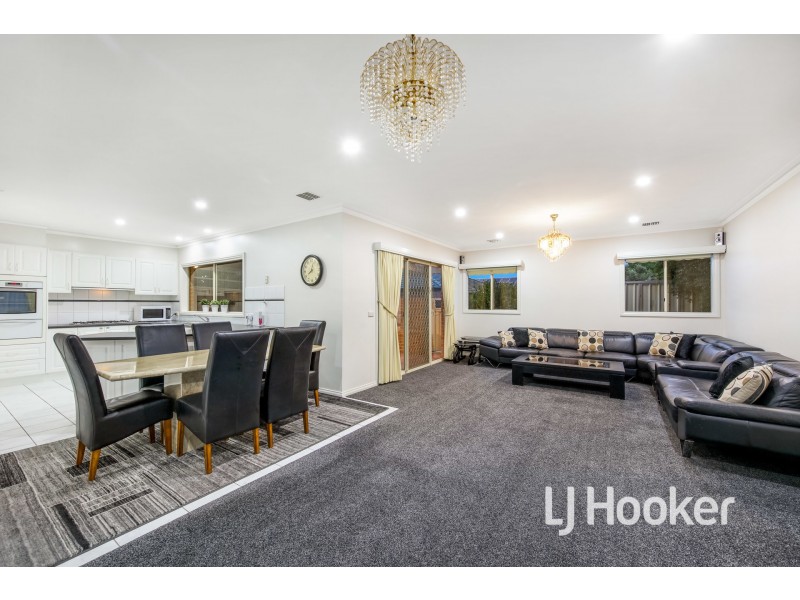 52 The Promenade, Narre Warren South VIC 3805