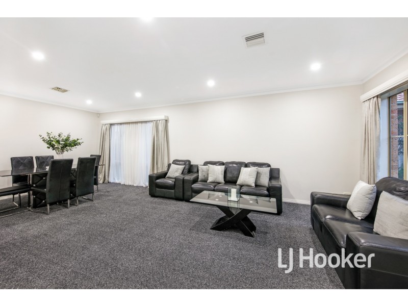 52 The Promenade, Narre Warren South VIC 3805