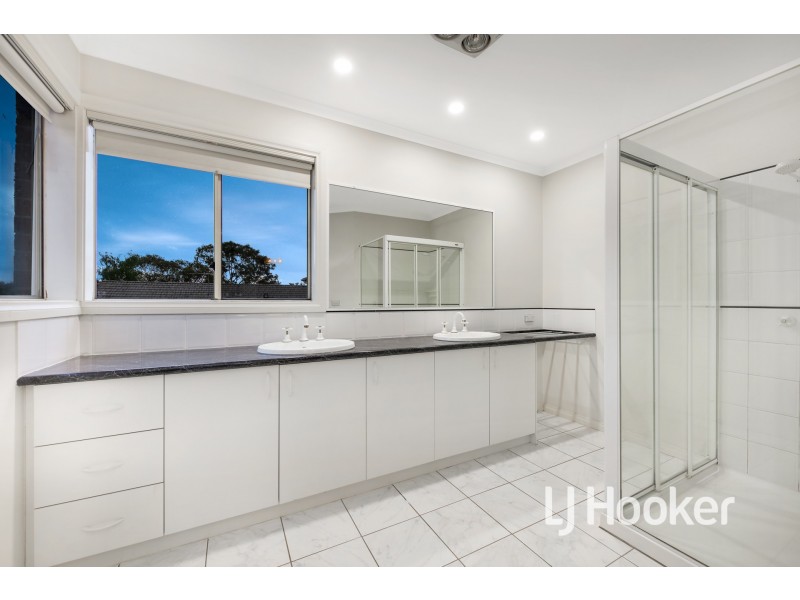 52 The Promenade, Narre Warren South VIC 3805