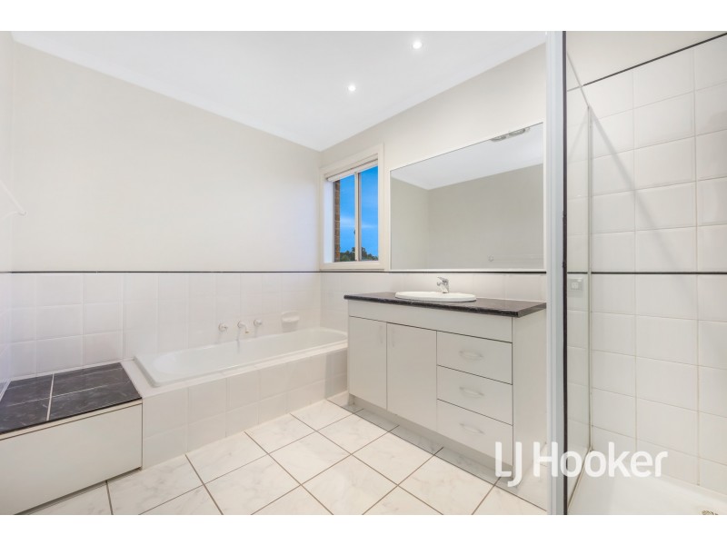 52 The Promenade, Narre Warren South VIC 3805