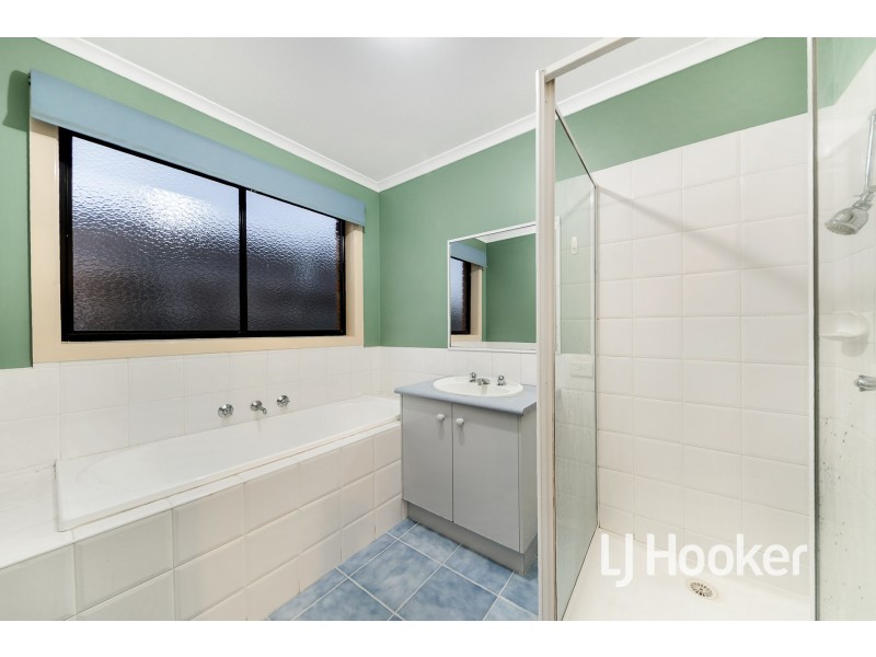 21 Bella Crescent, Hallam VIC 3803