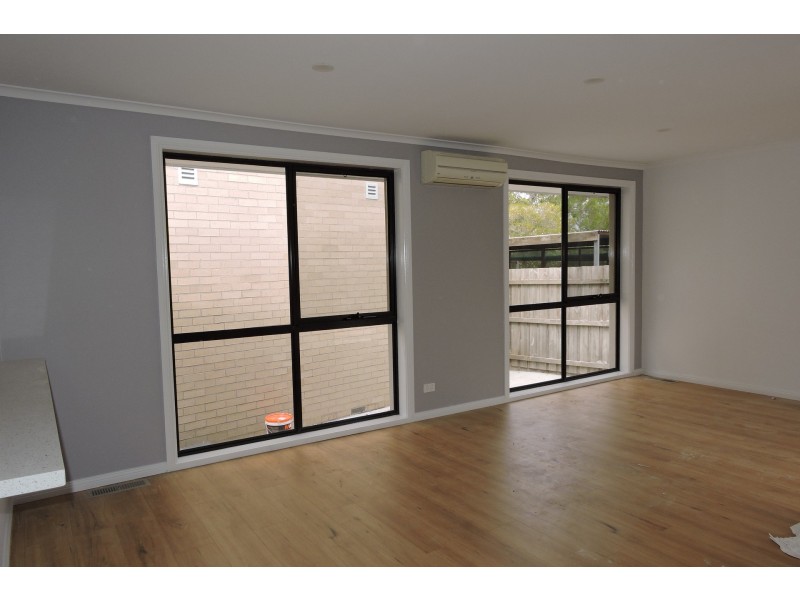 30 Green Valley Crescent, Hampton Park VIC 3976