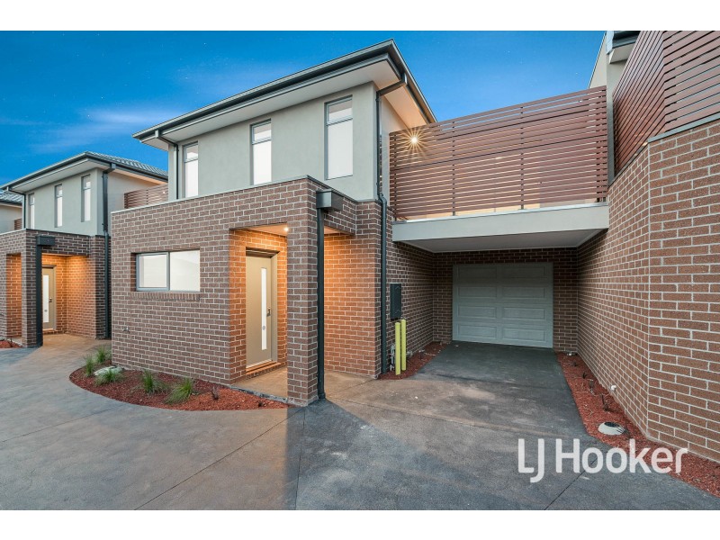 2 & 3/6 Robert Street, Dandenong VIC 3175