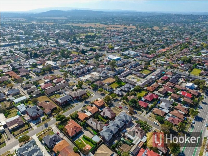 2 & 3/6 Robert Street, Dandenong VIC 3175