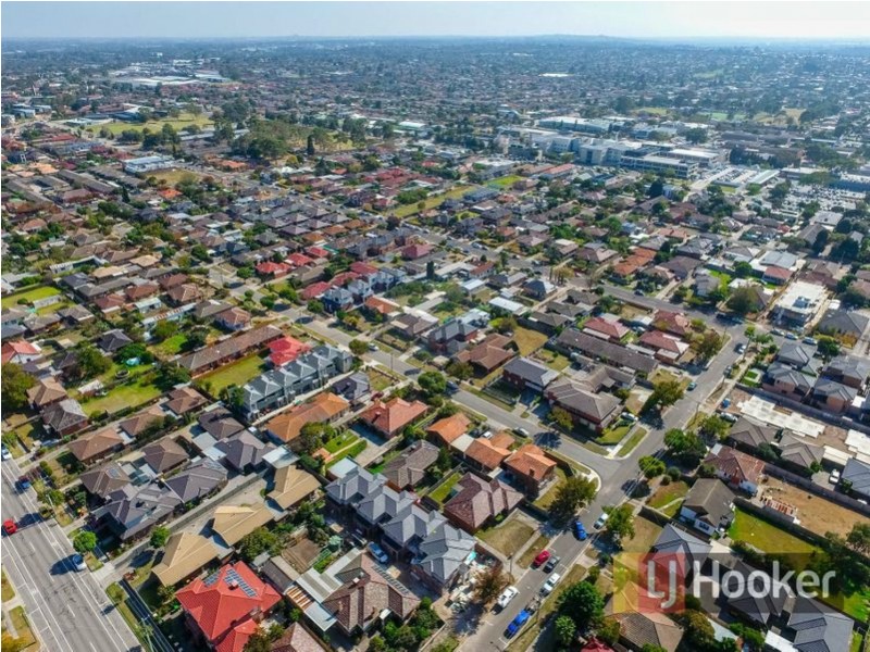 2 & 3/6 Robert Street, Dandenong VIC 3175