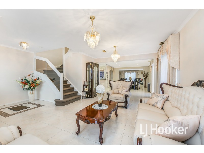 28 Lake View Drive, Narre Warren South VIC 3805