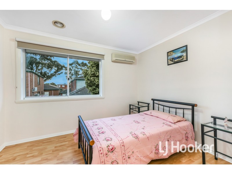 28 Lake View Drive, Narre Warren South VIC 3805