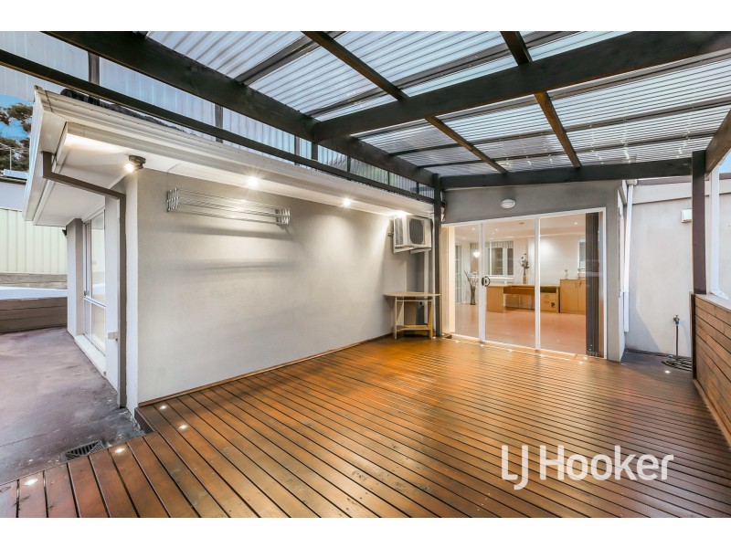 28 Lake View Drive, Narre Warren South VIC 3805