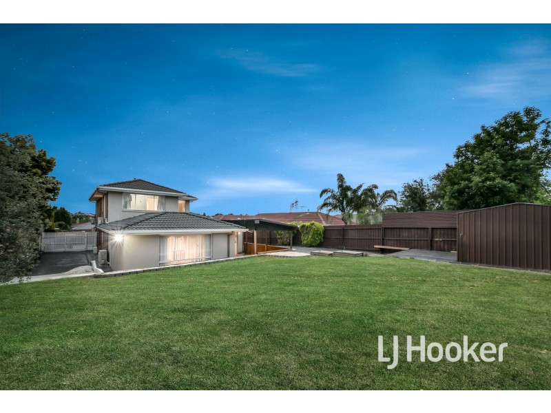 28 Lake View Drive, Narre Warren South VIC 3805