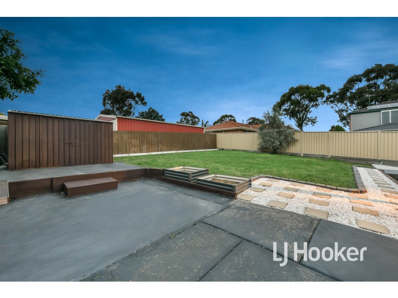 28 Lake View Drive, Narre Warren South VIC 3805