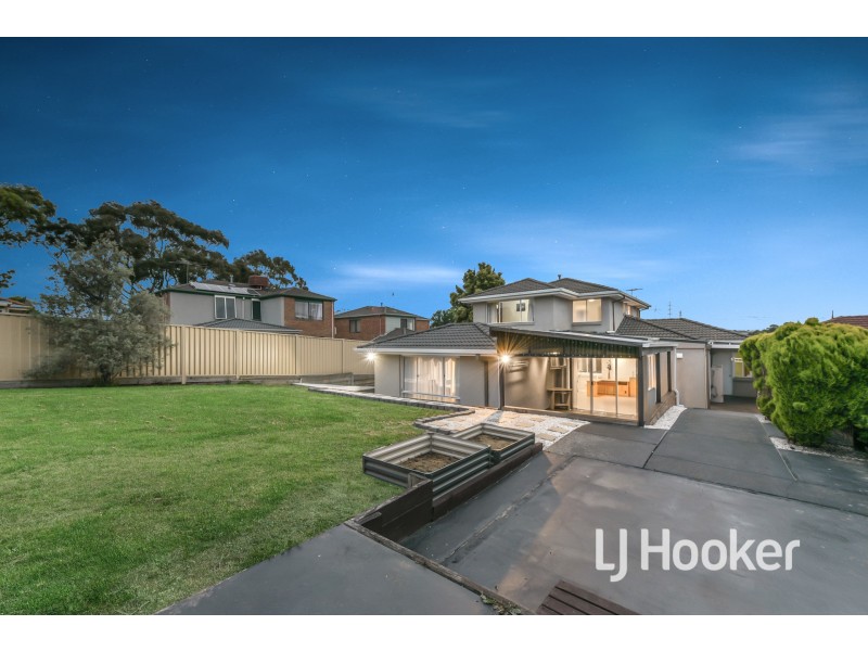 28 Lake View Drive, Narre Warren South VIC 3805