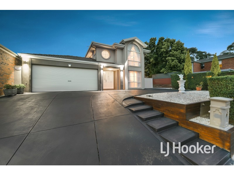 28 Lake View Drive, Narre Warren South VIC 3805