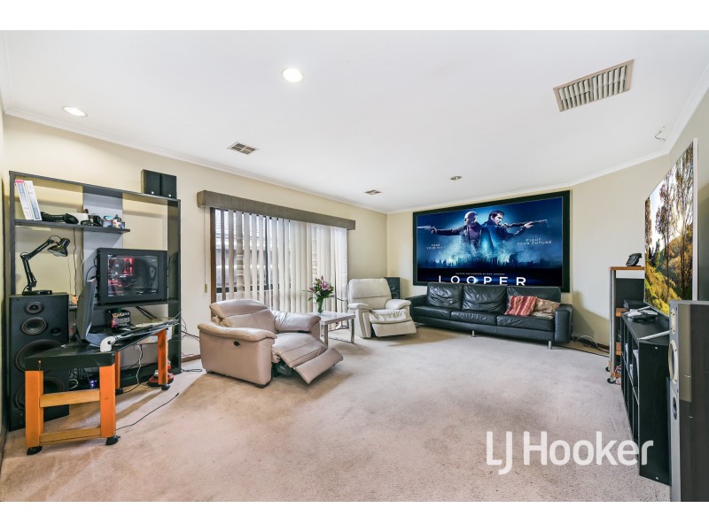 19 Michelle Drive, Hampton Park VIC 3976