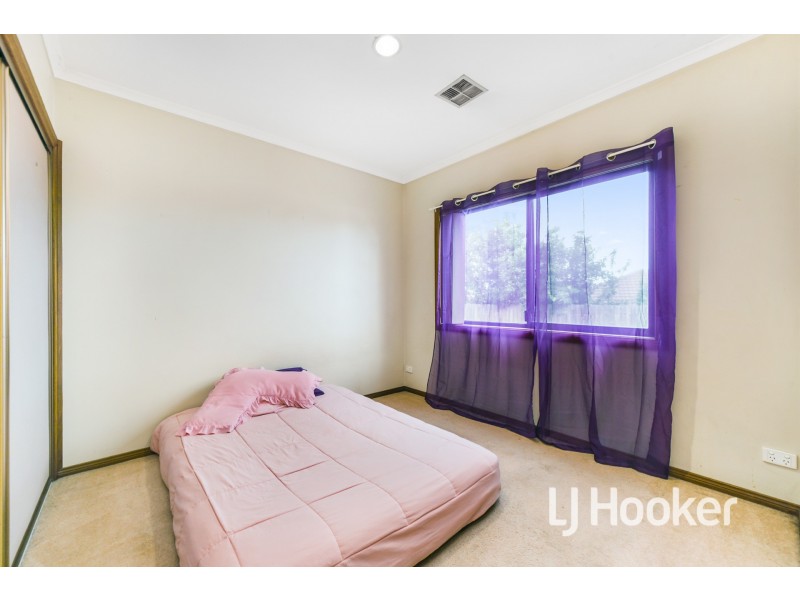 19 Michelle Drive, Hampton Park VIC 3976