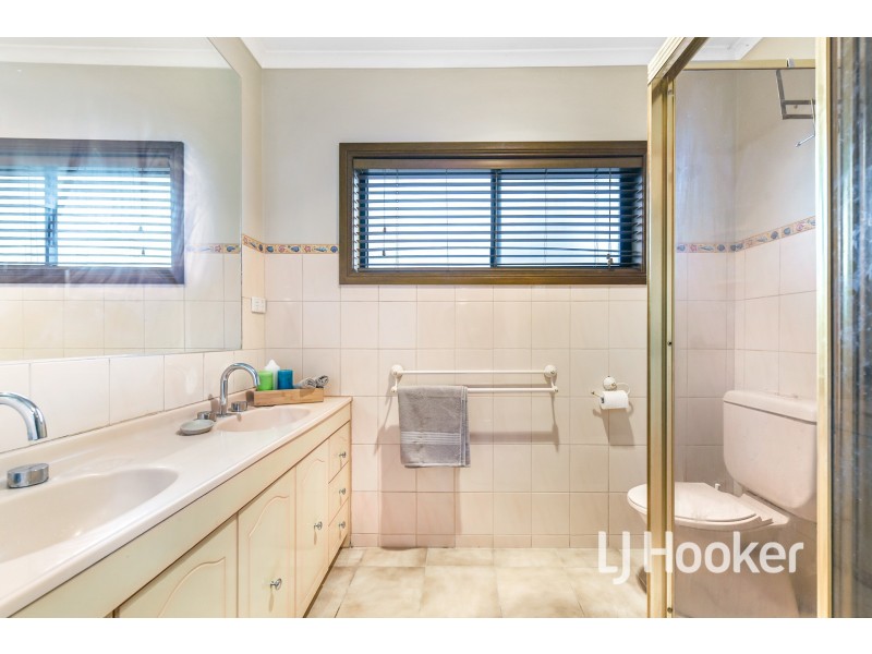 19 Michelle Drive, Hampton Park VIC 3976