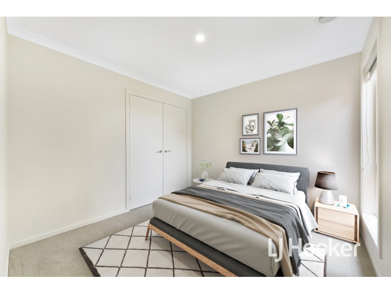 52 Jackwood Drive, Clyde North VIC 3978