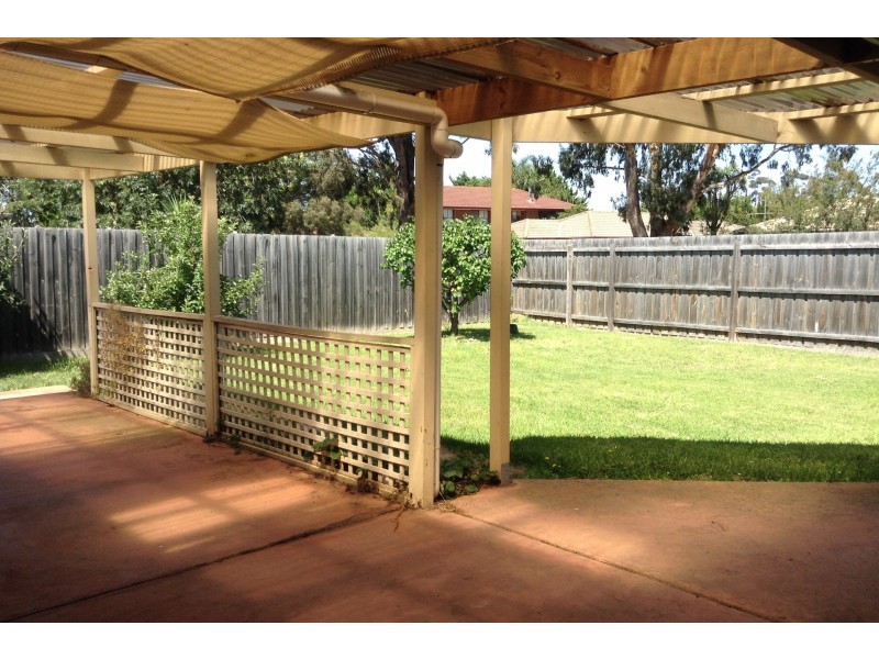 38 Henty Street, Pakenham VIC 3810