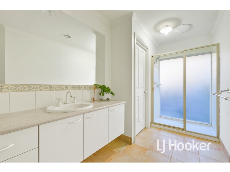 20 Caversham Terrace, Lynbrook VIC 3975