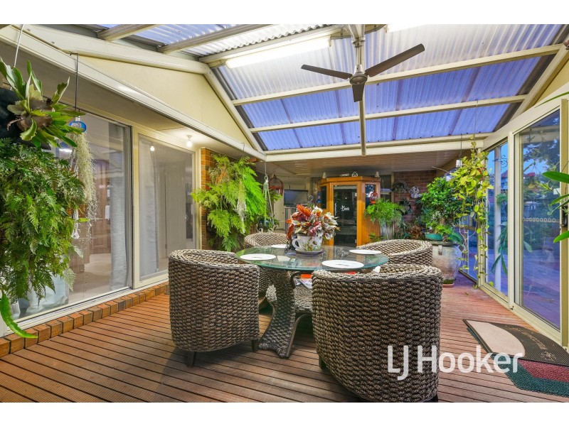 20 Caversham Terrace, Lynbrook VIC 3975