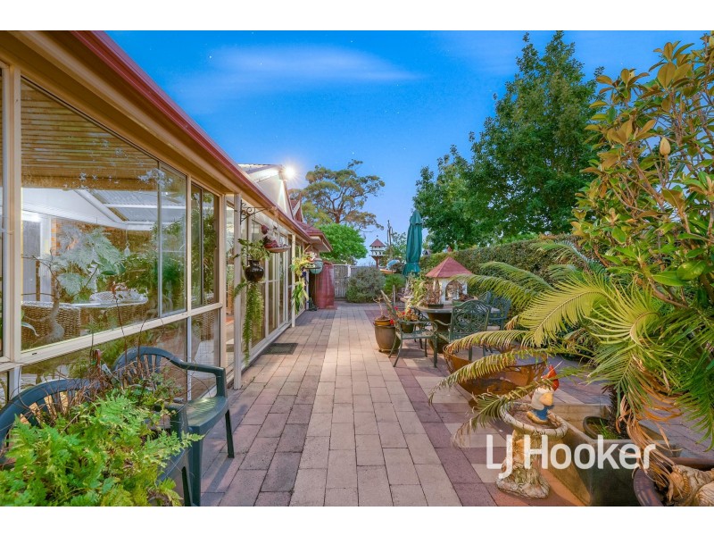 20 Caversham Terrace, Lynbrook VIC 3975