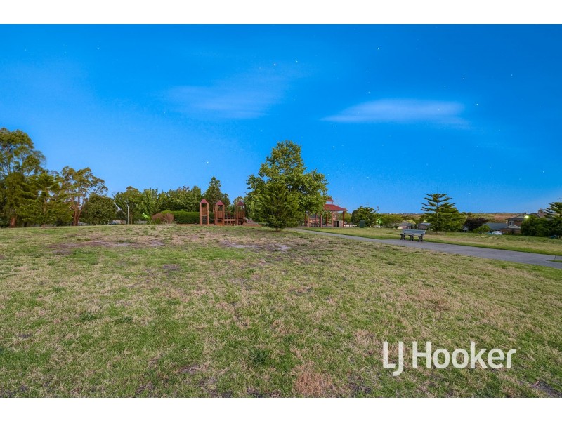 20 Caversham Terrace, Lynbrook VIC 3975