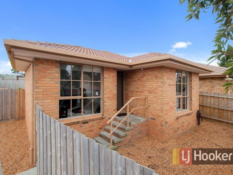 2/131 Warana Drive, Hampton Park VIC 3976