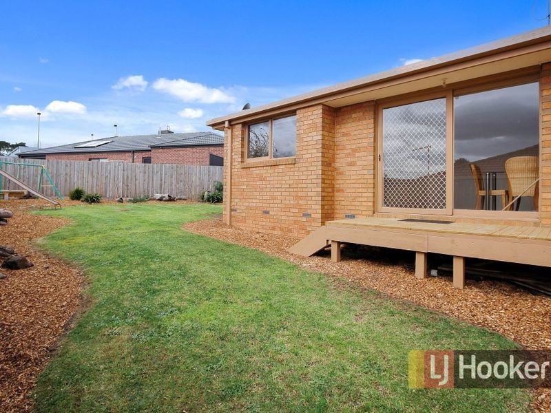 2/131 Warana Drive, Hampton Park VIC 3976