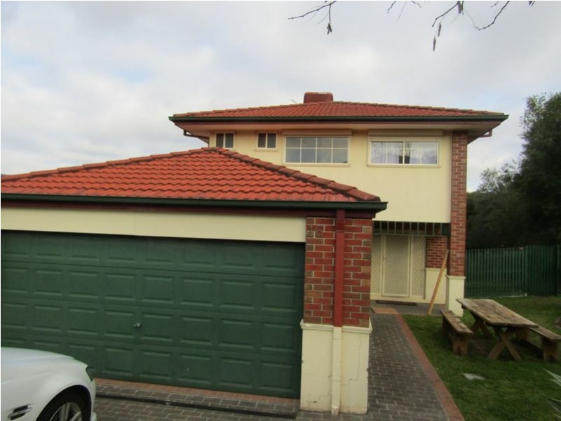 16 Hellyer Way, Endeavour Hills VIC 3802