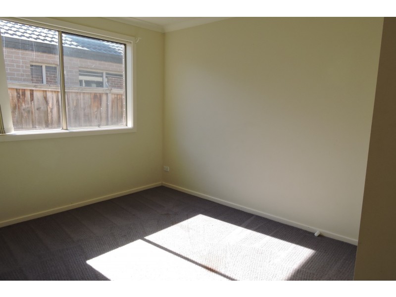 15 Peledora Place, Lyndhurst VIC 3975