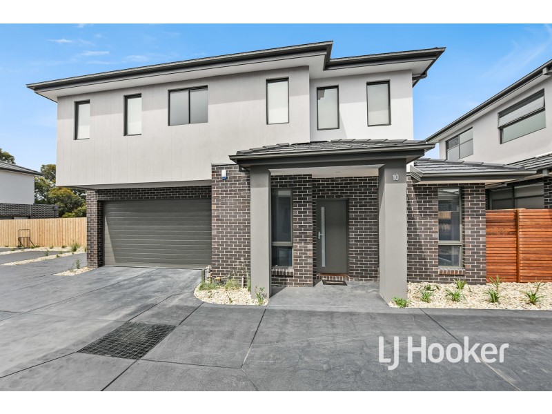 10/114-116 Kennington Park Drive, Endeavour Hills VIC 3802