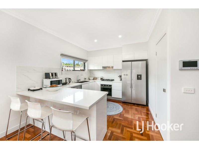 10/114-116 Kennington Park Drive, Endeavour Hills VIC 3802