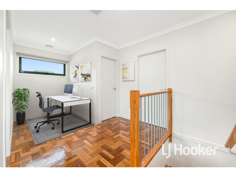 10/114-116 Kennington Park Drive, Endeavour Hills VIC 3802