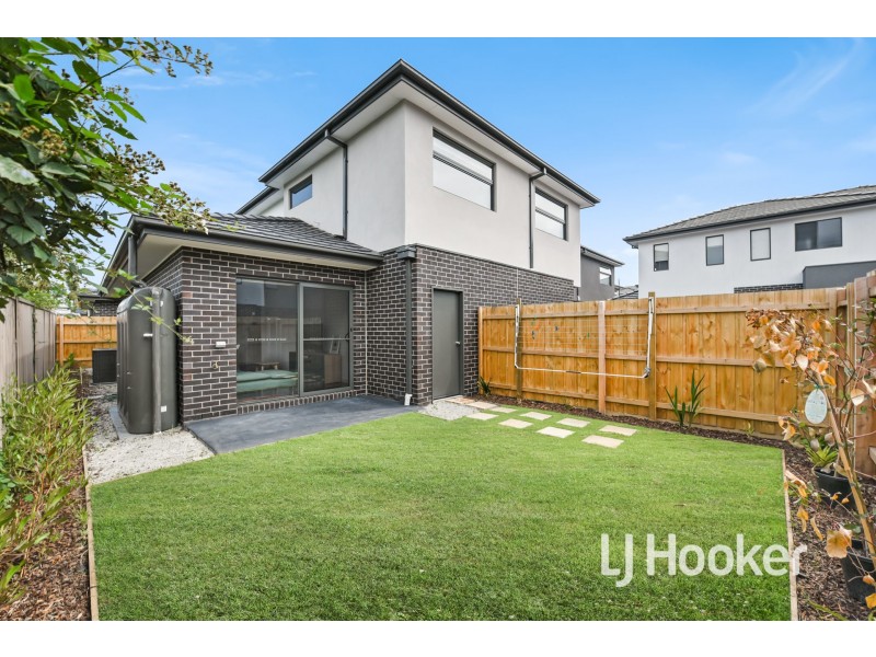 10/114-116 Kennington Park Drive, Endeavour Hills VIC 3802