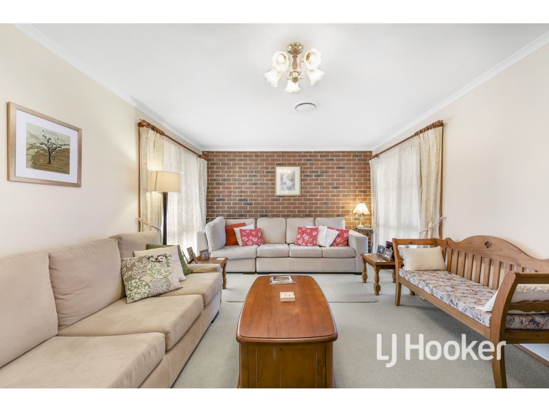 14 Sapphire Drive, Hampton Park VIC 3976