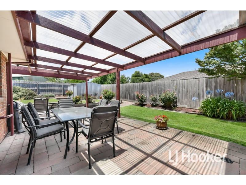 14 Sapphire Drive, Hampton Park VIC 3976
