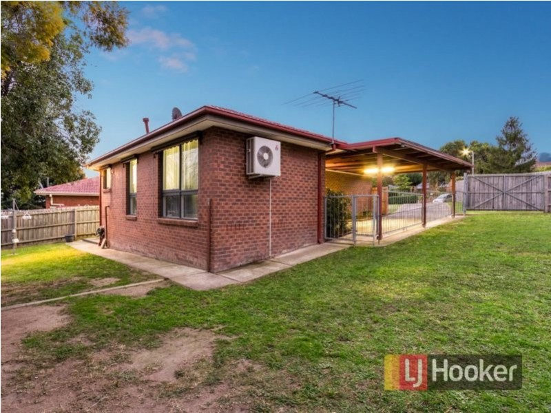 4 Urquhart Court, Hampton Park VIC 3976