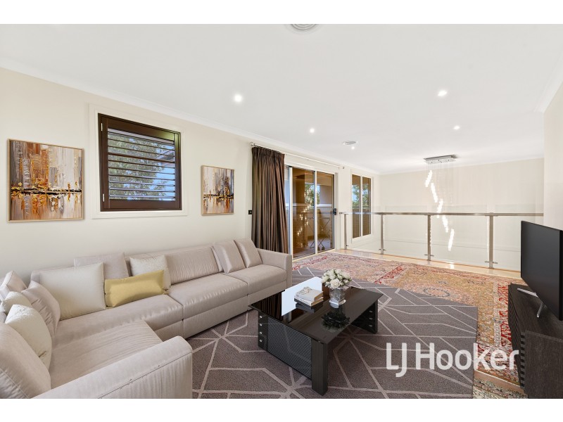 15 Sierra Boulevard, Cranbourne North VIC 3977