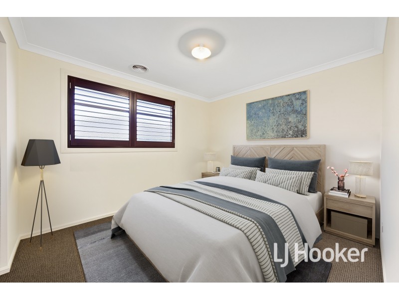 15 Sierra Boulevard, Cranbourne North VIC 3977