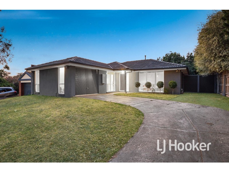 12 Sharpe Court, Berwick VIC 3806