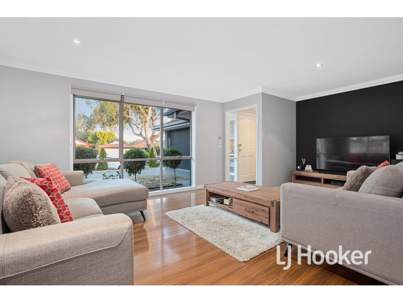 12 Sharpe Court, Berwick VIC 3806