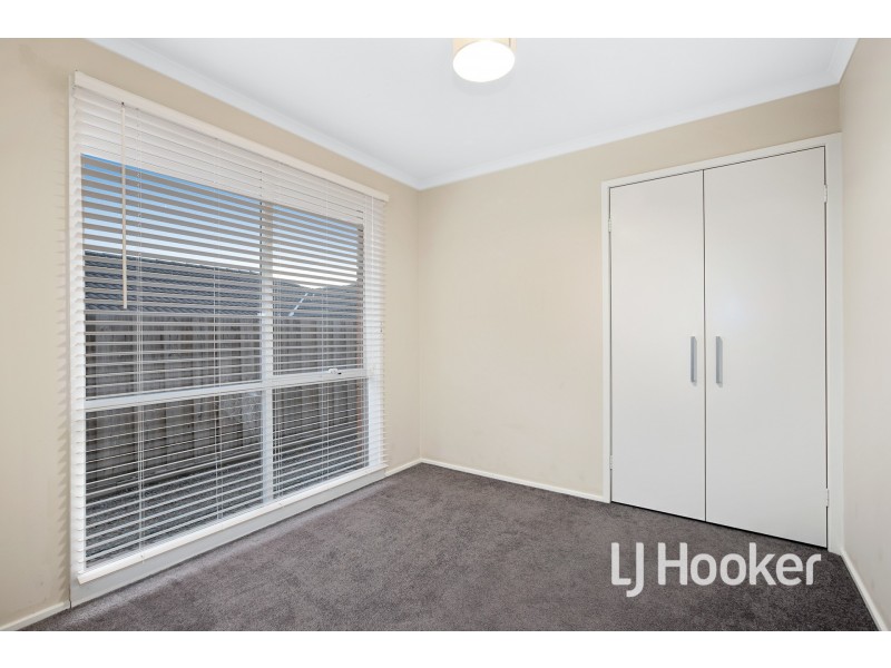 12 Sharpe Court, Berwick VIC 3806