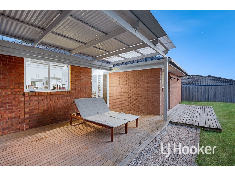 12 Sharpe Court, Berwick VIC 3806